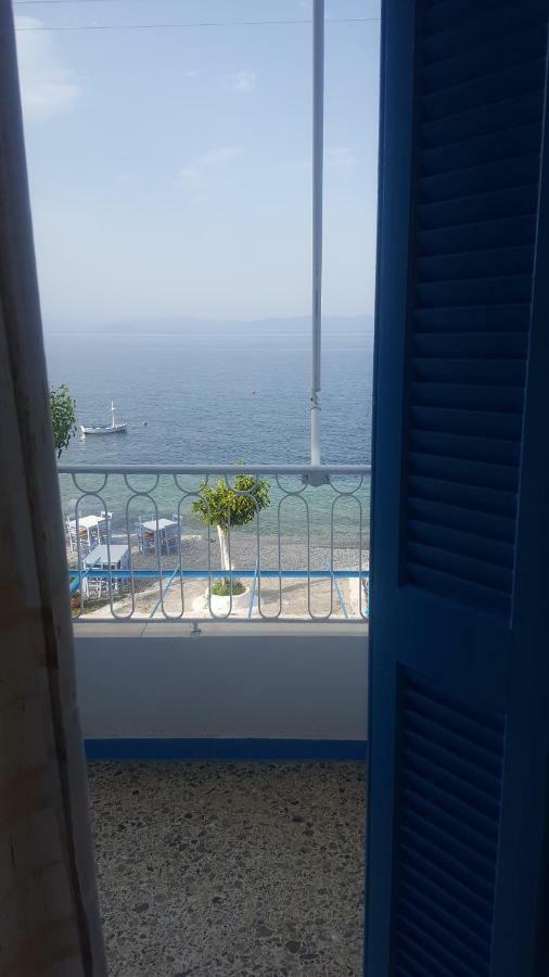 Antonys Apartment Sea View II Tyros Exterior photo